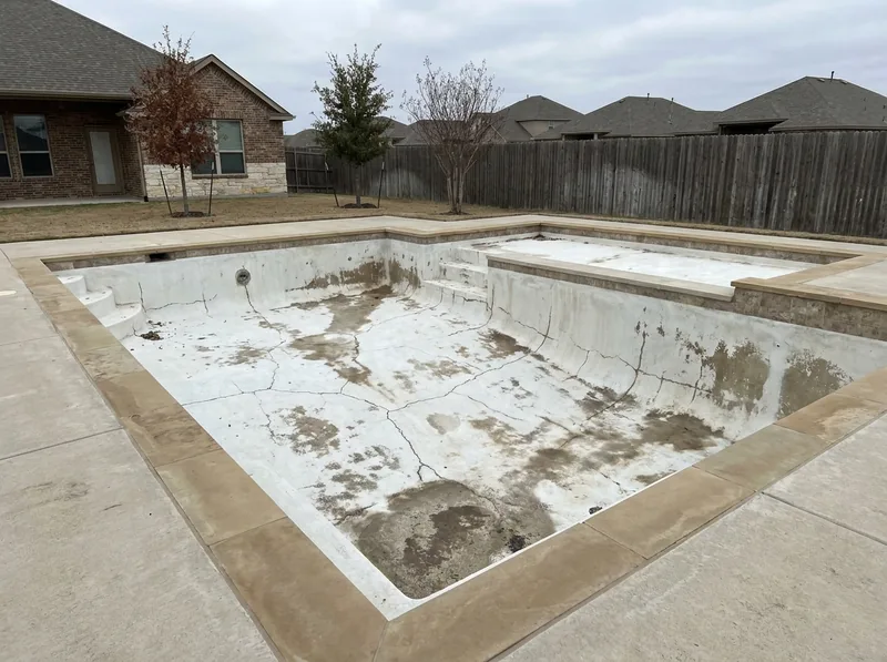 Schertz pool before resurfacing